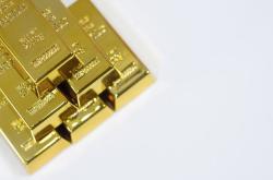 黄金价格的潜在价值：影响因素、投资策略及风险